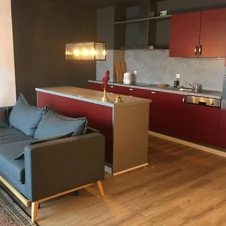 Modern 4 Beds In Convenient Location, Free Parking * Luxembourg